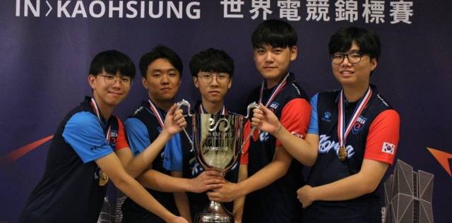 故事线中 故事线中