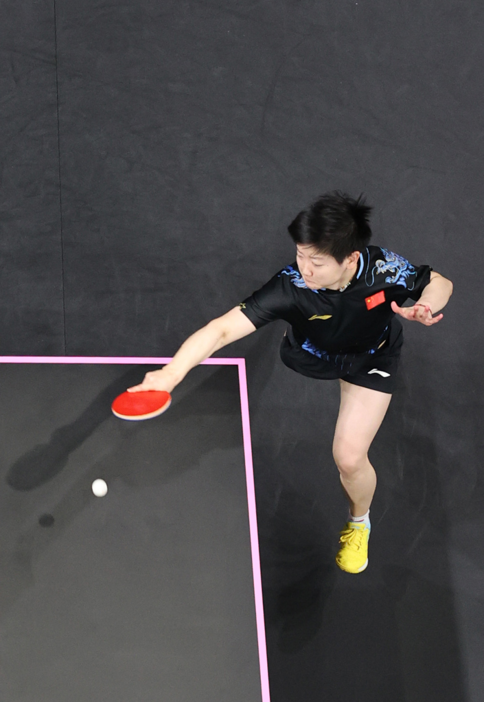 赛场掀起不 赛场掀起不