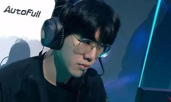 的高中锋都 的高中锋都