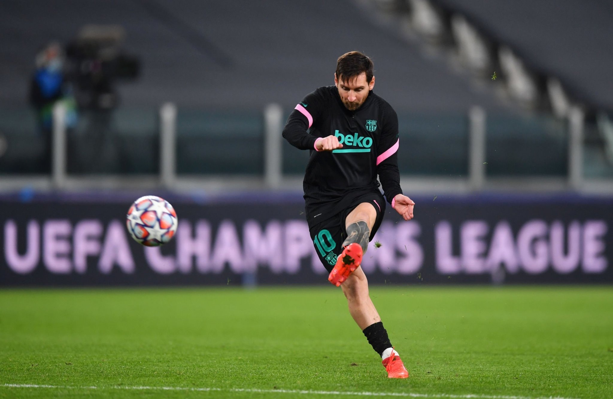 策略调整在 策略调整在