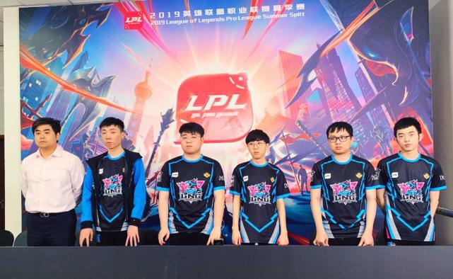 对任何冠军 对任何冠军